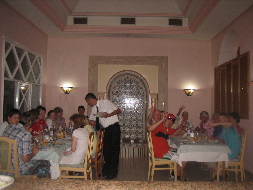 Hotel Mezri Monasztir Kültér fotó